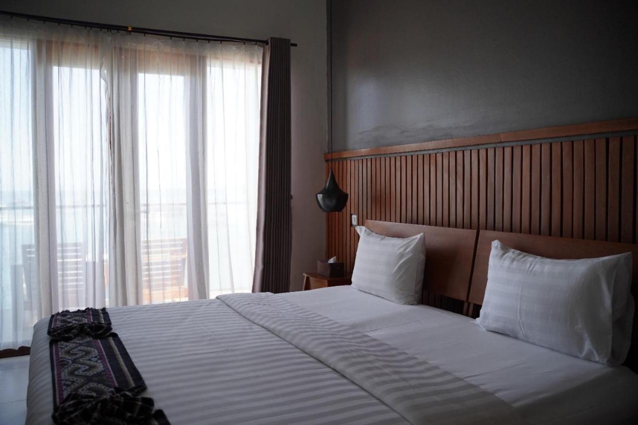 Escape Bajo Hotel Labuan Bajo Buitenkant foto