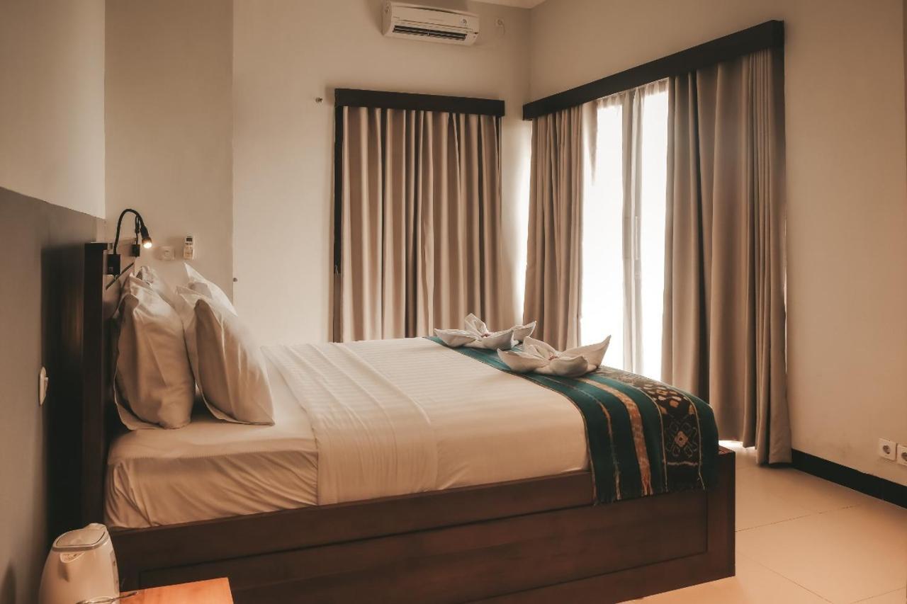 Escape Bajo Hotel Labuan Bajo Buitenkant foto