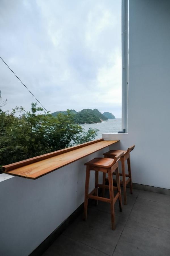 Escape Bajo Hotel Labuan Bajo Buitenkant foto