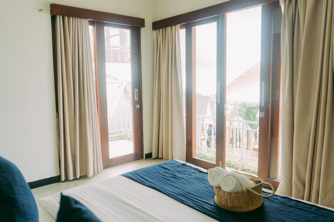 Escape Bajo Hotel Labuan Bajo Buitenkant foto