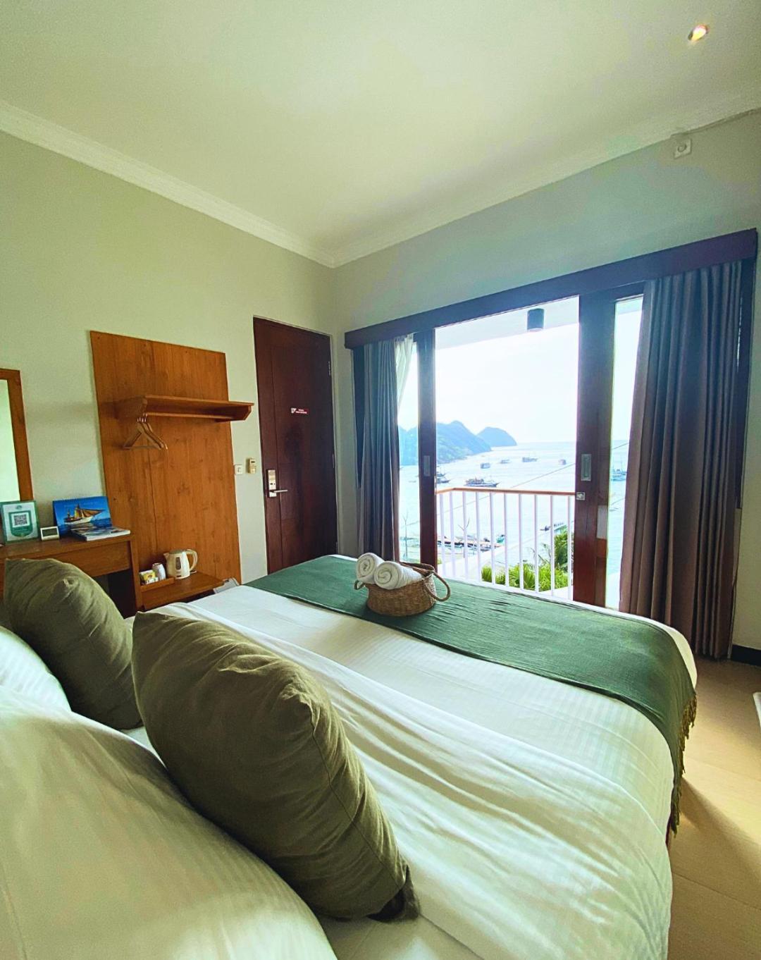 Escape Bajo Hotel Labuan Bajo Buitenkant foto
